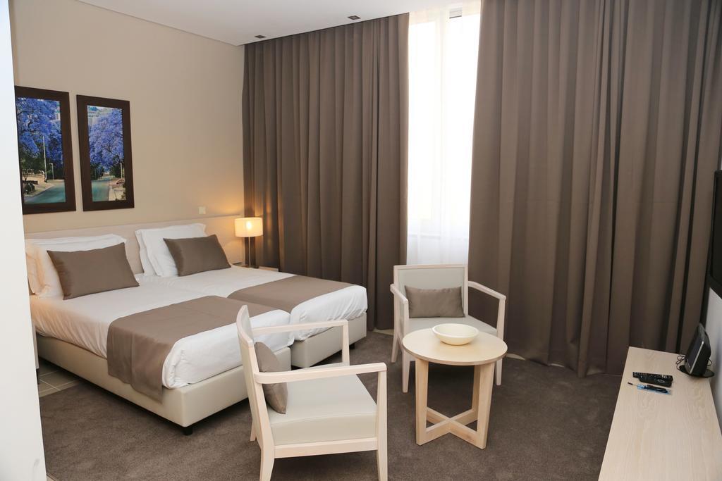 Fly Hotel Λουάντα Εξωτερικό φωτογραφία
