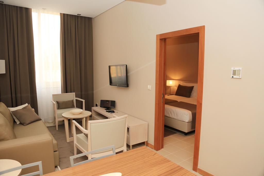 Fly Hotel Λουάντα Εξωτερικό φωτογραφία