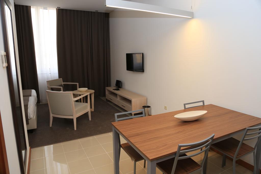 Fly Hotel Λουάντα Εξωτερικό φωτογραφία