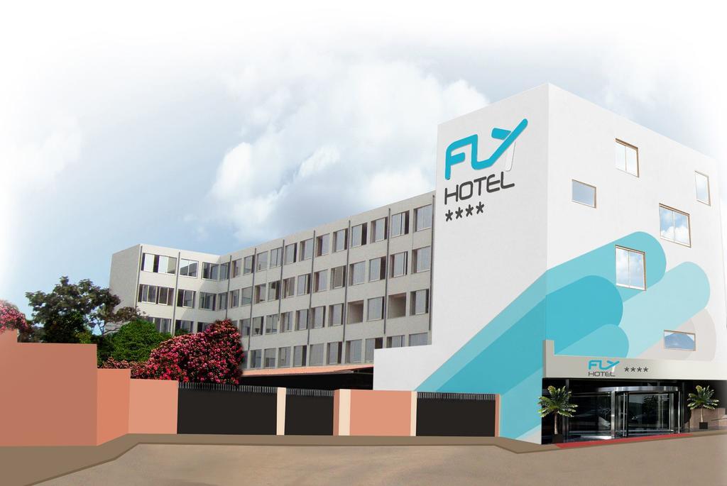 Fly Hotel Λουάντα Εξωτερικό φωτογραφία