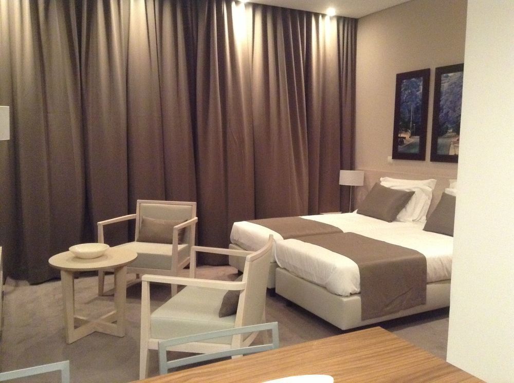 Fly Hotel Λουάντα Εξωτερικό φωτογραφία